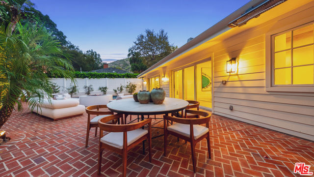 5 Bed Home for Sale in Los Angeles, California