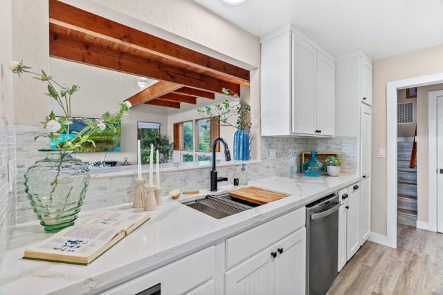 11 Yankee Point Drive, Carmel CA: https://media.crmls.org/mediaz/e0441174-e217-499a-9425-b09d196a1339.jpg