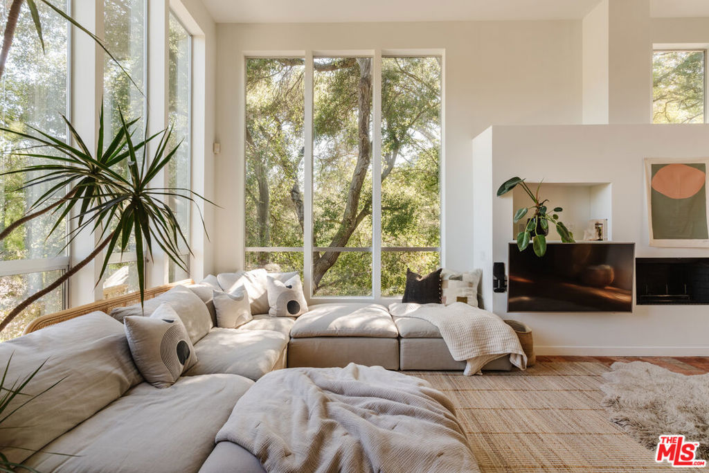 1231 Old Topanga Canyon Road