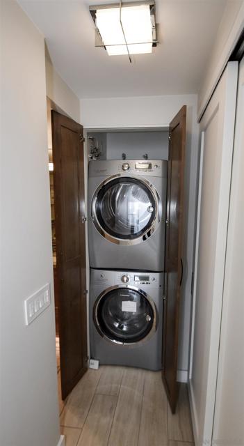 1760 Avenida Del Mundo, Coronado CA: https://media.crmls.org/mediaz/e0449e09-7dc6-474f-b2c4-4733c0ba81d1.jpg