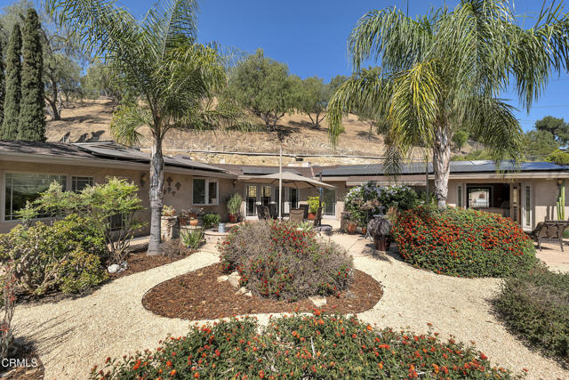 9999 Wornom Avenue, Sunland CA: https://media.crmls.org/mediaz/e0457ae9-9a6b-4c1b-94b5-2960764df296.jpg