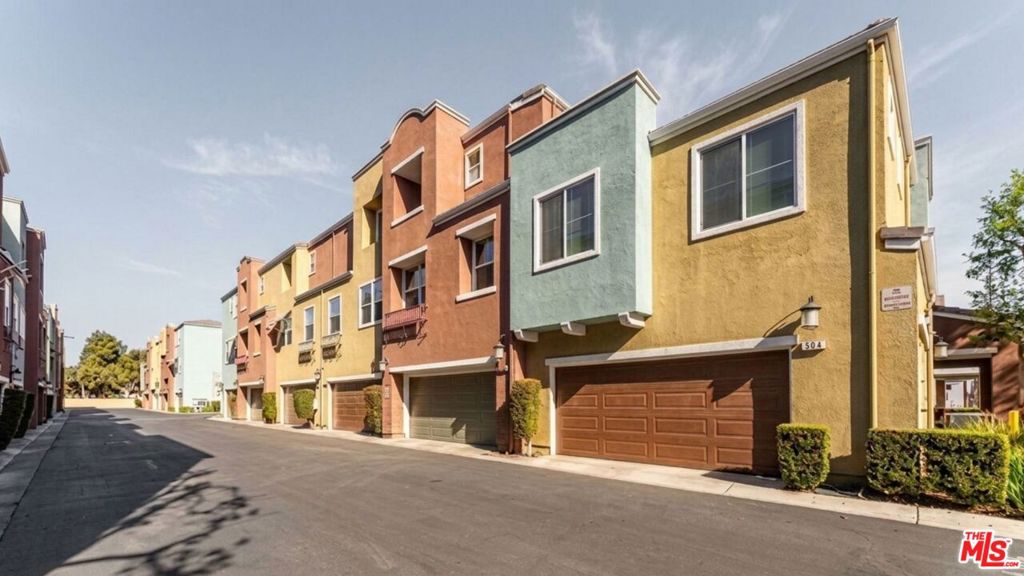 217 W Zinfandel Drive