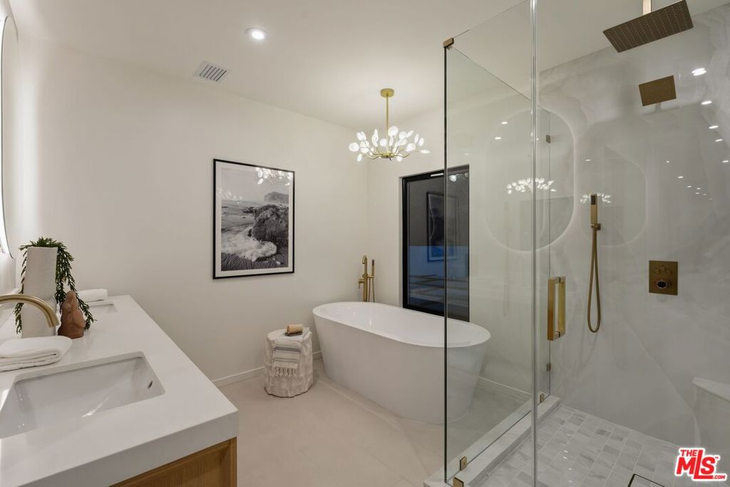 MLS #26867419 image #21