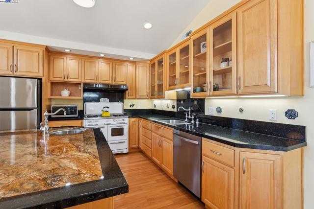 37709 Arlene Court, Fremont CA: https://media.crmls.org/mediaz/e046bab0-19a1-47b2-bce6-263306fb9251.jpg
