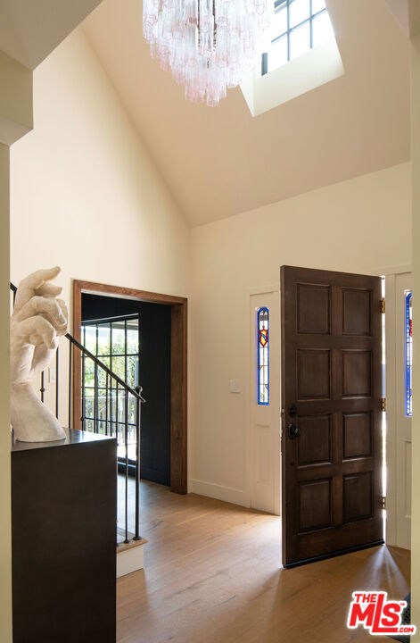 1524 Sunset Plaza Drive, Los Angeles CA: https://media.crmls.org/mediaz/e046bc2a-a110-421b-bf14-aa7677a3ea66.jpg