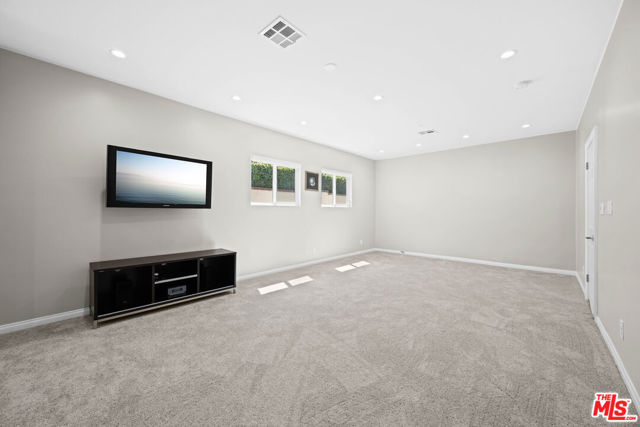 15042 Valleyheart Drive, Sherman Oaks CA: https://media.crmls.org/mediaz/e046e4d5-23dc-4434-89f6-b346c2cc833f.jpg