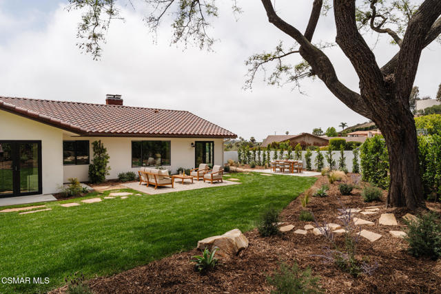 1207 Westridge Drive, Ventura CA: https://media.crmls.org/mediaz/e0476909-7111-4218-8844-59493cf7e267.jpg