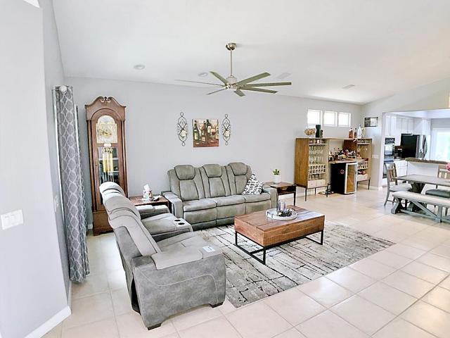 45120 Eagle Crest Court, Indio CA: https://media.crmls.org/mediaz/e048550e-e9d1-436d-bdf3-23770020cf2e.jpg