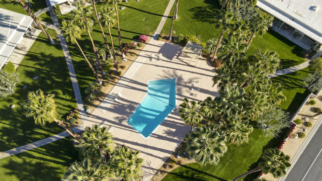 45735 Pawnee Road, Indian Wells CA: https://media.crmls.org/mediaz/e04878a2-1729-4769-a637-9129b1455abd.jpg