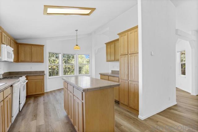 18218 Paradise Mountain Rd, Valley Center, California 92082, 3 Bedrooms Bedrooms, ,2 BathroomsBathrooms,Residential,For Sale,Paradise Mountain Rd,240015496SD