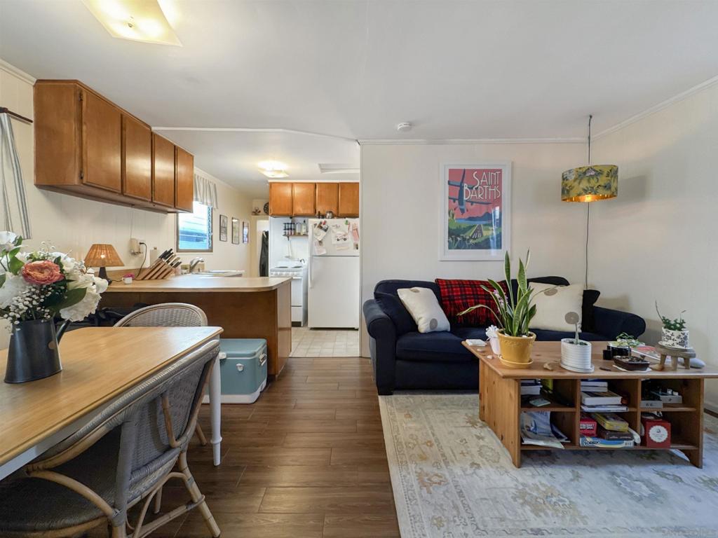 809 Sunset Ct - photo 9