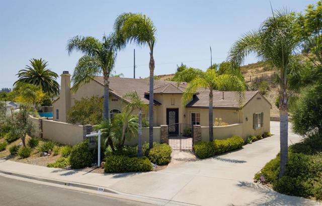 Image 2 of 37 For 1334 Deerbrook Dr