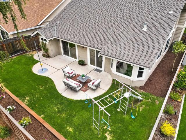 326 Fontaine Dr, Danville CA: https://media.crmls.org/mediaz/e04ad7c4-ed8c-4df2-81b2-47c1489d4353.jpg