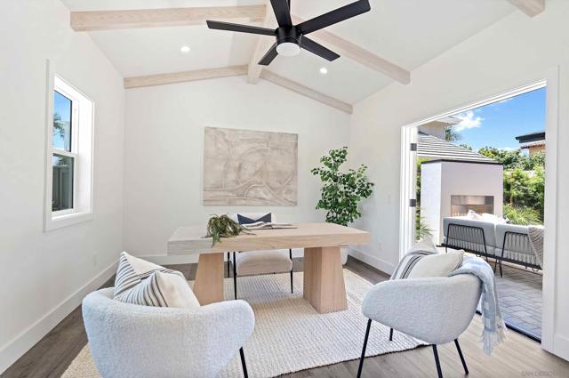 1384 Cynthia Ln, Carlsbad CA: https://media.crmls.org/mediaz/e04b9b2f-e1ce-4337-b8e0-14d46e0903f9.jpg