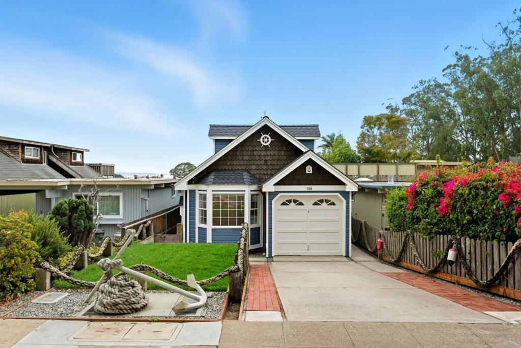 330 Avenue Cabrillo
