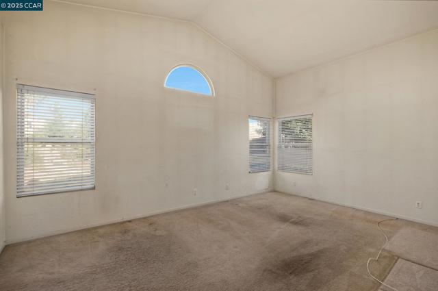 109 Greenmeadow Cir, Pittsburg CA: https://media.crmls.org/mediaz/e04d3081-c24d-4194-83f1-ad3b422f22d6.jpg
