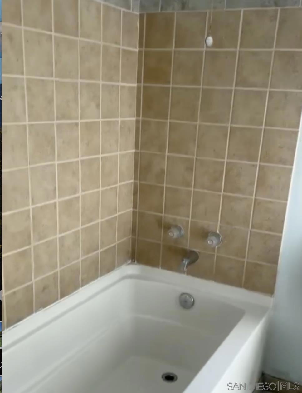 MLS #250031748SD image #9