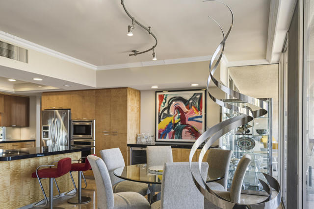 899 Island Drive #402, Rancho Mirage, CA 92270