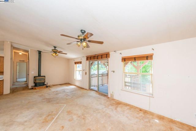 31 Rocky Road, Weaverville CA: https://media.crmls.org/mediaz/e04f549f-6791-4436-a4e1-01d1f0999e49.jpg