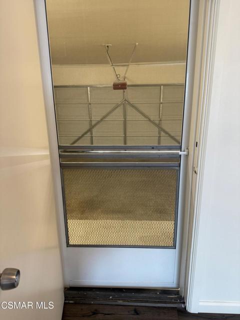 29105 Thousand Oaks Boulevard, Agoura Hills CA: https://media.crmls.org/mediaz/e051aec8-11f1-4a0f-8c0f-07a98ac3f33d.jpg