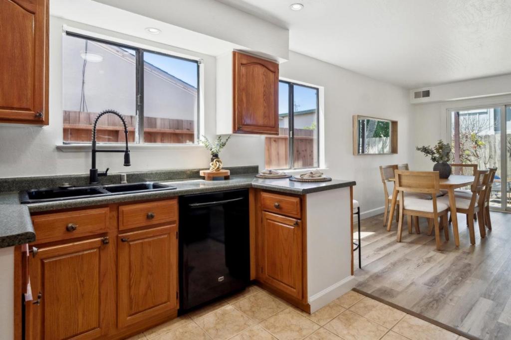 E0524016 Ad60 4834 A5Be 03Fdbcb5221C 77 Montecito Avenue, Pacifica, Ca 94044 &Lt;Span Style='BackgroundColor:transparent;Padding:0Px;'&Gt; &Lt;Small&Gt; &Lt;I&Gt; &Lt;/I&Gt; &Lt;/Small&Gt;&Lt;/Span&Gt;