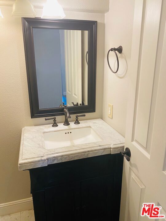 19 Imperial Aisle, Irvine CA: https://media.crmls.org/mediaz/e0529102-f72c-493c-9831-5c2bf329e828.jpg