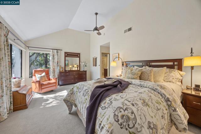 3800 Terra Granada Dr, Walnut Creek CA: https://media.crmls.org/mediaz/e052b236-de16-4ed0-92df-18e9c684ab0f.jpg