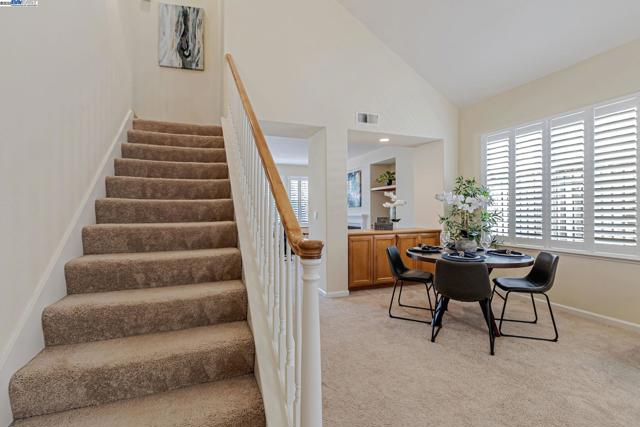 1657 Via Cortina, San Jose CA: https://media.crmls.org/mediaz/e05393c5-f070-4dbc-bbac-5045780d1a4d.jpg