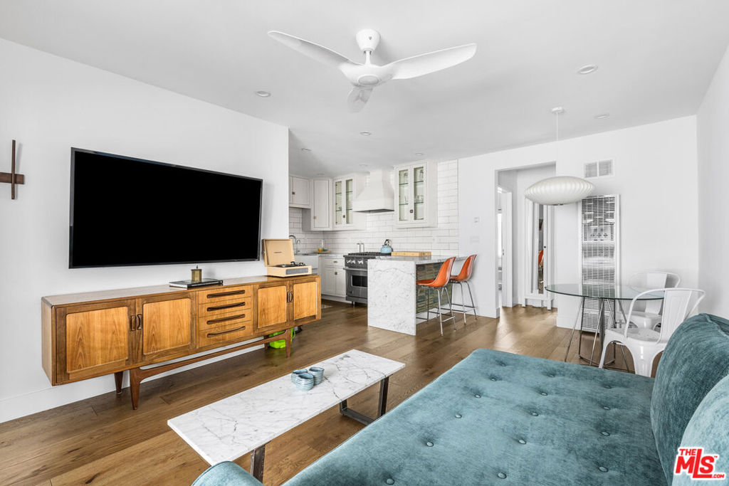 1929 Tamarind Avenue #8