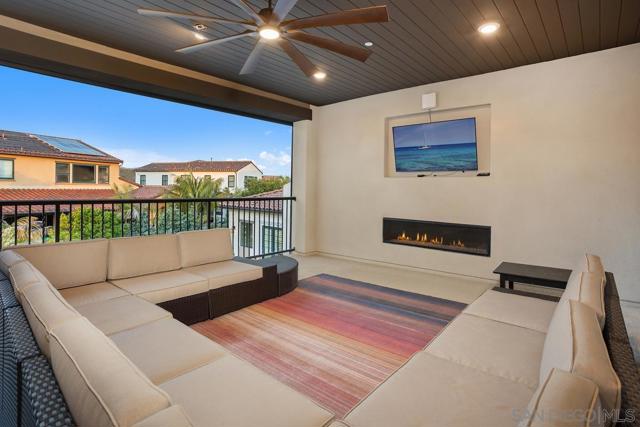 8416 18 Hidden Cove Way, San Diego CA: https://media.crmls.org/mediaz/e0545da2-ef2b-4a7a-851a-325fd09e14d7.jpg