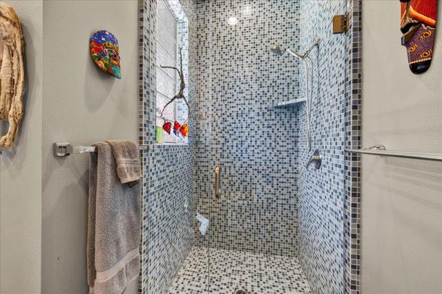 39061 Bel Air Drive, Cathedral City CA: https://media.crmls.org/mediaz/e0546d54-5d75-4c4e-a664-d81197b2c7dc.jpg