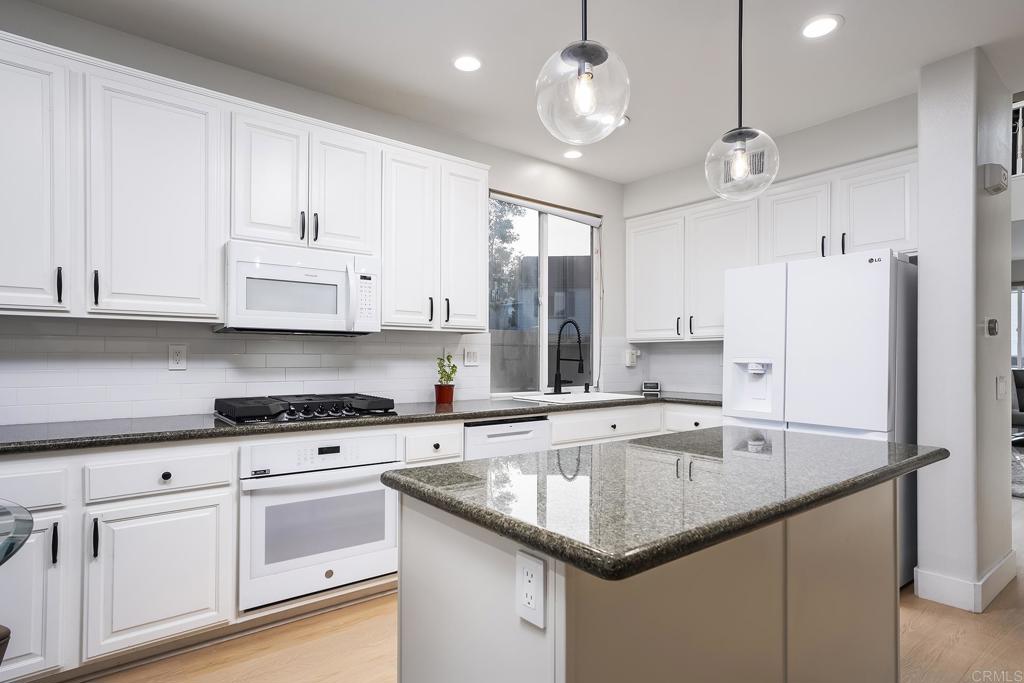 2950 Canyon Ave - photo 11