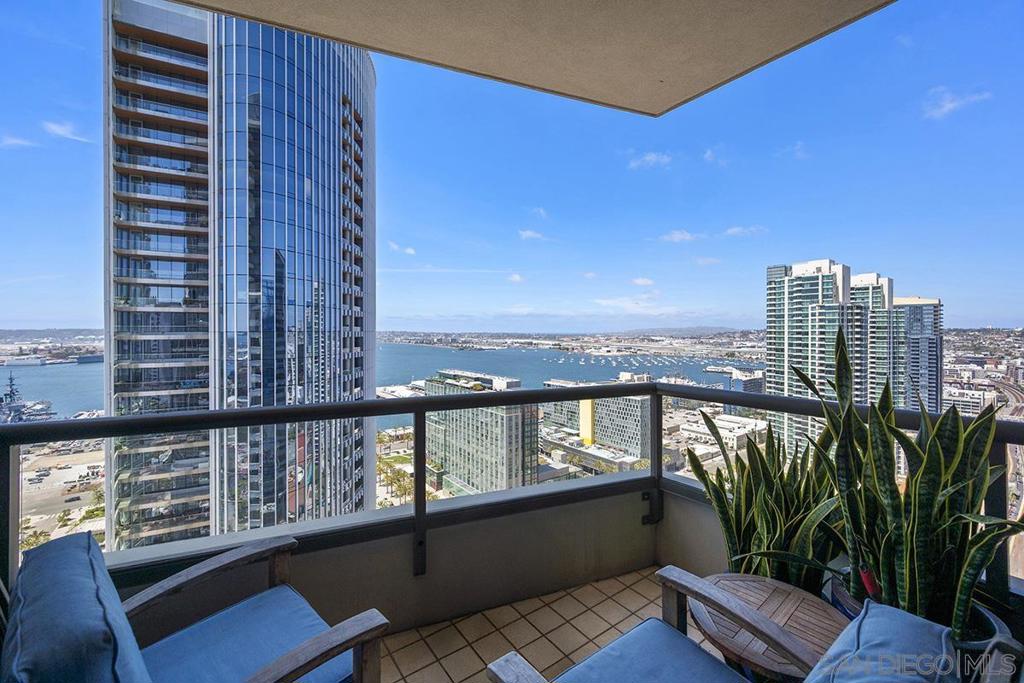 700 E Street - photo 4