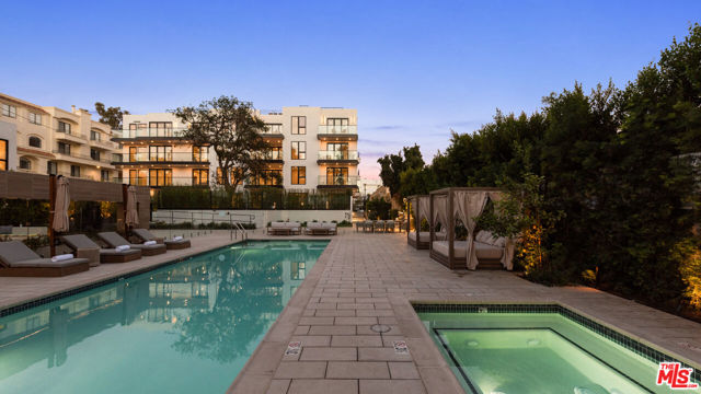 Drew Fenton | 505 S Barrington Avenue Los Angeles CA | MLS: 7082117