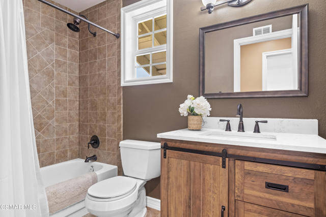 4016 Blairwood Drive, Moorpark CA: https://media.crmls.org/mediaz/e05646d6-5266-41fc-b5ef-0149309f33da.jpg