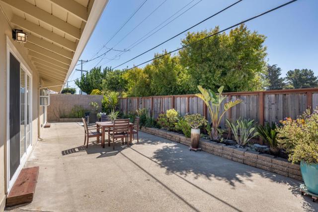 855 Mosswood Lane, Millbrae CA: https://media.crmls.org/mediaz/e0568c00-b329-4b0c-877f-602871d165ef.jpg