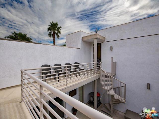 4969 Davidson Way, Palm Springs CA: https://media.crmls.org/mediaz/e0577ec4-fb5e-4069-8a59-40171524302f.jpg