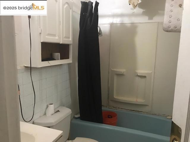 22807 Alice, Hayward CA: https://media.crmls.org/mediaz/e057955b-cb8e-4bb5-97e1-e941191c35ab.jpg
