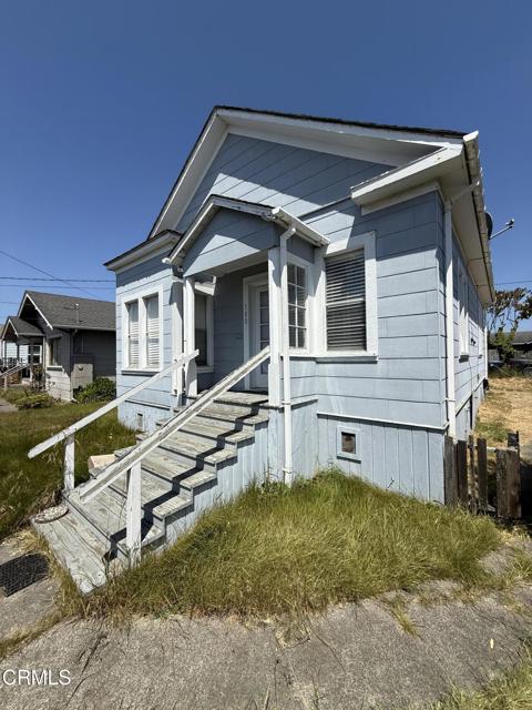 Detail Gallery Image 4 of 33 For 100 Morrow St, Fort Bragg,  CA 95437 - 5 Beds | 2 Baths
