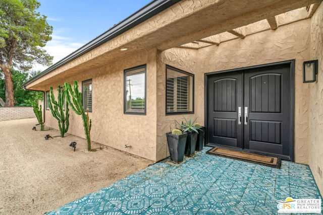 5365 E Cherry Hills Drive, Palm Springs CA: https://media.crmls.org/mediaz/e059af14-c2f1-4baf-b6b5-c0f03d8043fa.jpg