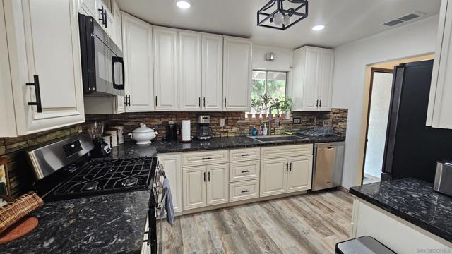 1780 Jaime Lynn Ln., El Cajon CA: https://media.crmls.org/mediaz/e05a4304-55a5-49cd-8275-e11e1373c1fe.jpg