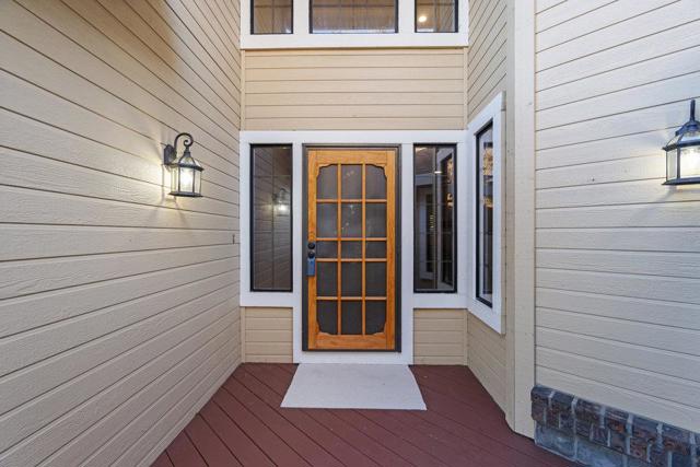 1511 Las Brisas Drive, Hollister CA: https://media.crmls.org/mediaz/e05a742b-ab13-4d39-b93f-cf926fa21293.jpg