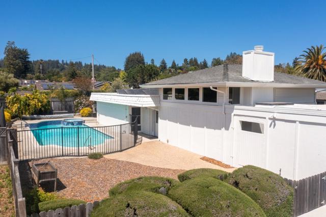 576 Sims Road, Santa Cruz CA: https://media.crmls.org/mediaz/e05b3dfd-1067-497b-8284-bcafe965c636.jpg