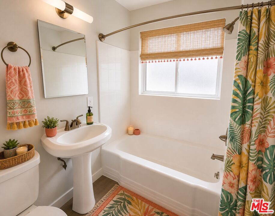 https://media.crmls.org/mediaz/e05bbc19-9cad-4dce-8088-b4aa9f7f4398.jpg?preset=X-Large