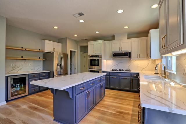 1250 Sunrise Drive, Gilroy CA: https://media.crmls.org/mediaz/e05bddd4-4b74-410f-a7c1-0f162cb097cc.jpg