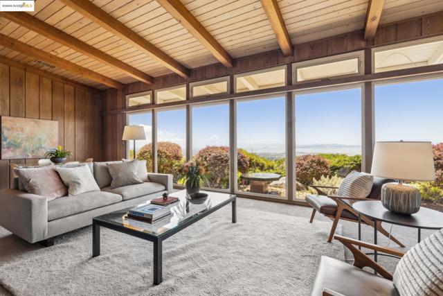 1 Garden Dr, Kensington CA: https://media.crmls.org/mediaz/e05bf376-3c9a-496b-9a4c-1cae1f299232.jpg