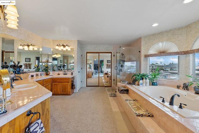 4210 Driftwood Pl, Discovery Bay CA: https://media.crmls.org/mediaz/e05cf2f2-4f30-4417-ab73-fa31ec473d8f.jpg