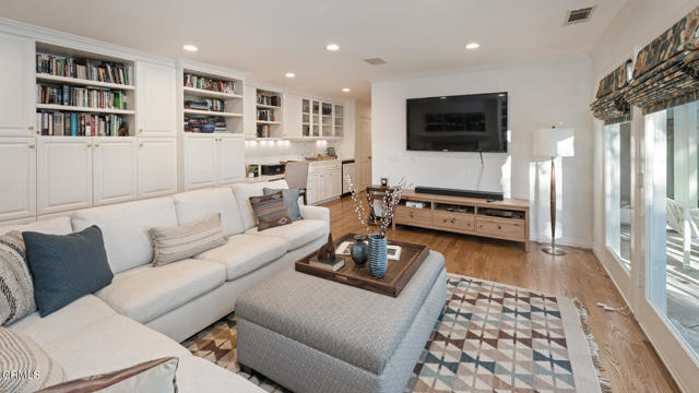 1460 Virginia Road, San Marino CA: https://media.crmls.org/mediaz/e05d4339-5757-4cdf-89db-f8f460b04a10.jpg