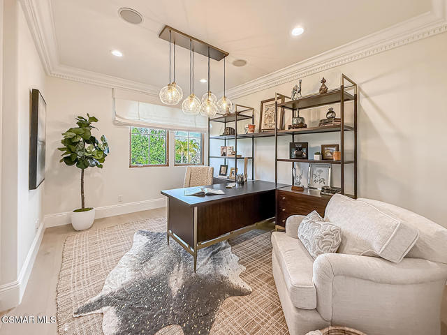 25877 Shady Oak Lane, Valencia CA: https://media.crmls.org/mediaz/e05e8507-ff47-45f1-bc98-548056b9ad54.jpg