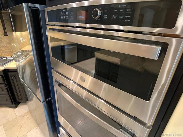 1445 Terracita Ln, Alpine CA: https://media.crmls.org/mediaz/e05ff2af-6ca4-4573-82e9-b4795ee6b942.jpg